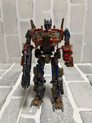 Classic optimus prime - optimus,